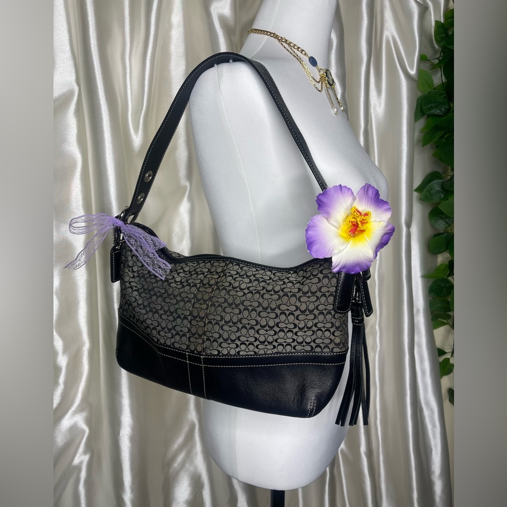 Vintage y2k coach black canvas shoulder bag 🫶